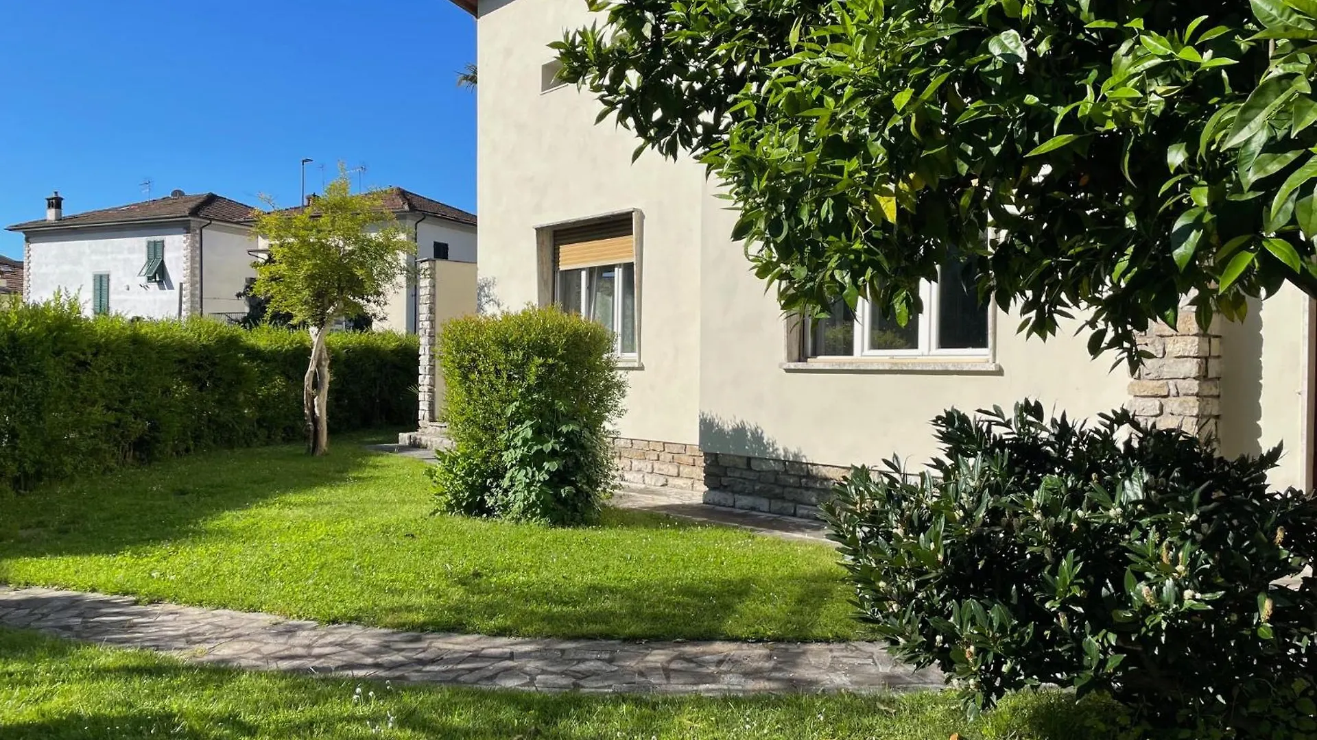 Amalia Villa & Apartments Lucca Italy